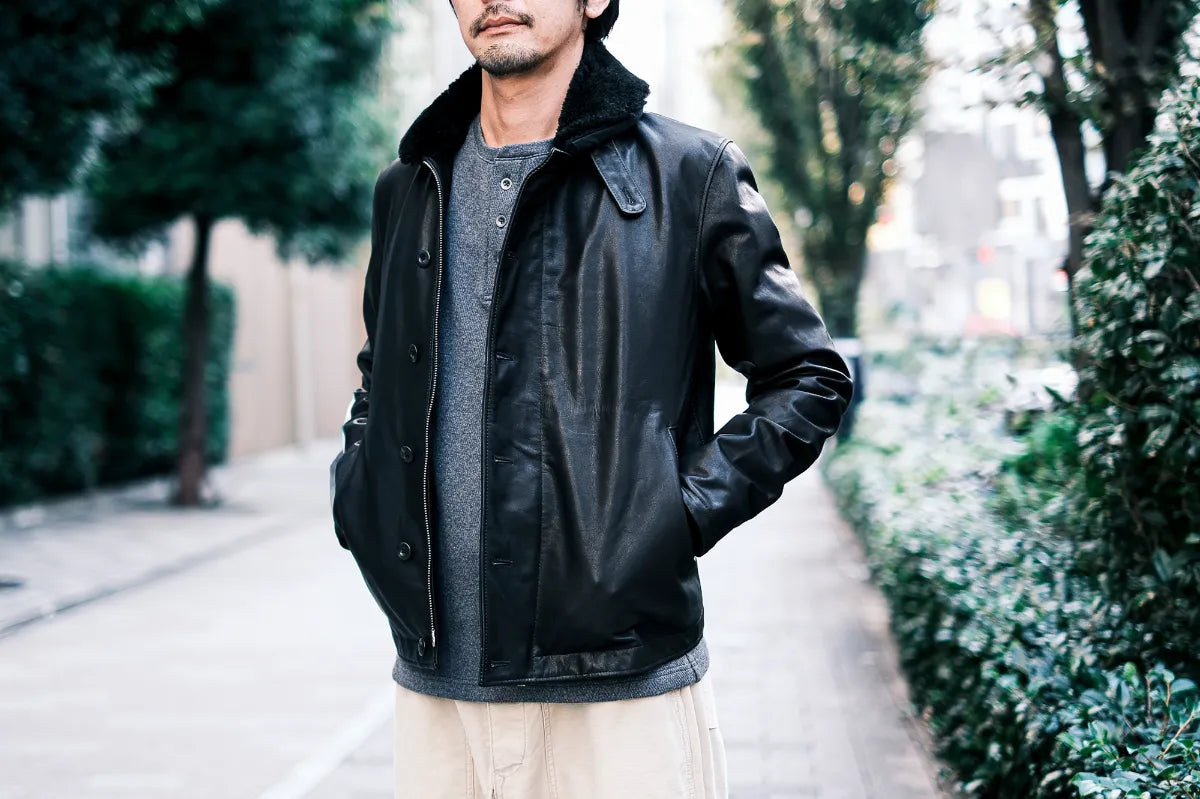 2023 AW|ミリタリーの名品を上質な素材でリデザインしたレザー 2023 AW|ミリタリーの名品を上質な素材でリデザインしたレザー