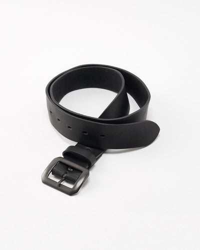 simple leather belt