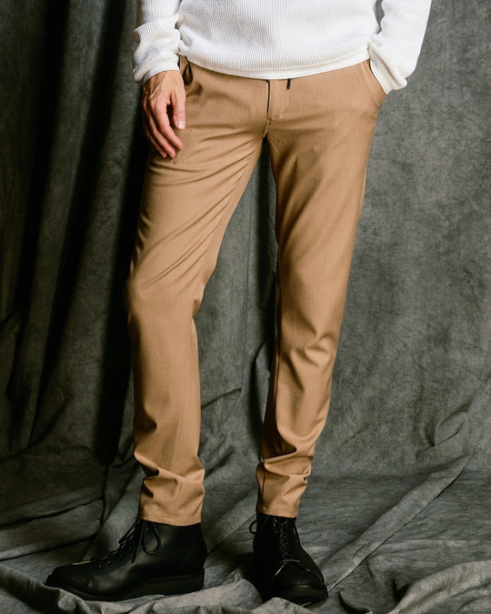 3D banana slim pants