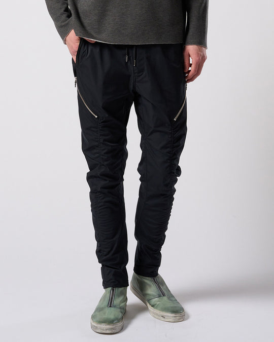 puckering banana teck pants