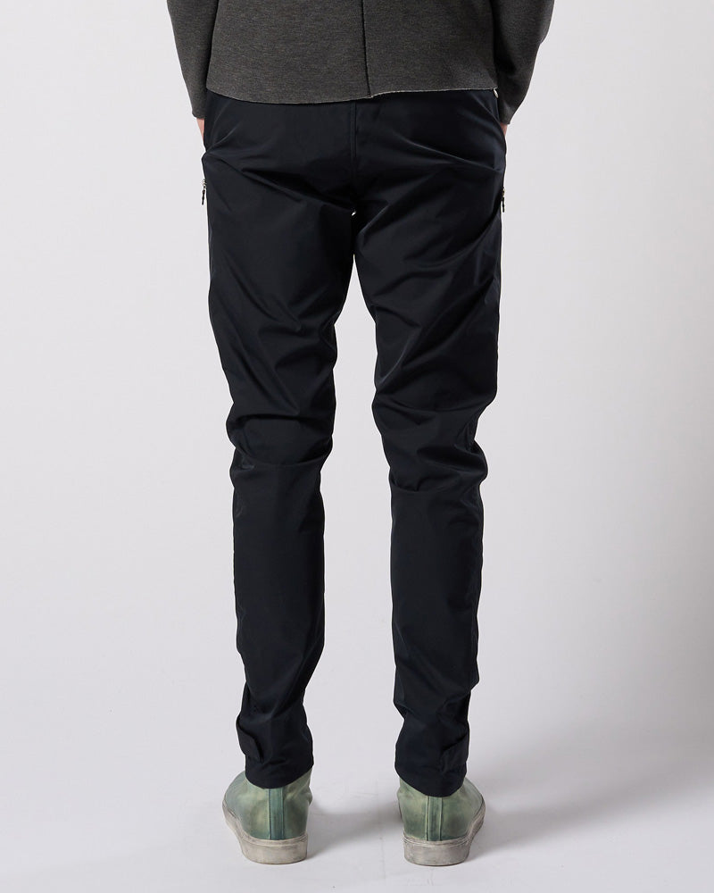 puckering banana teck pants