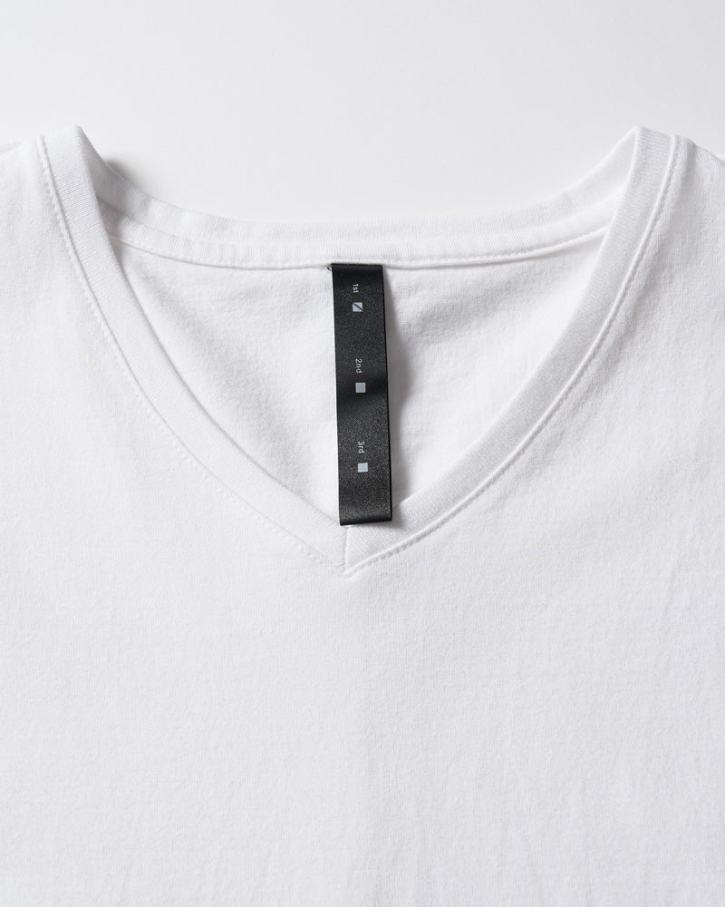 wide cut-off V-neck S/S