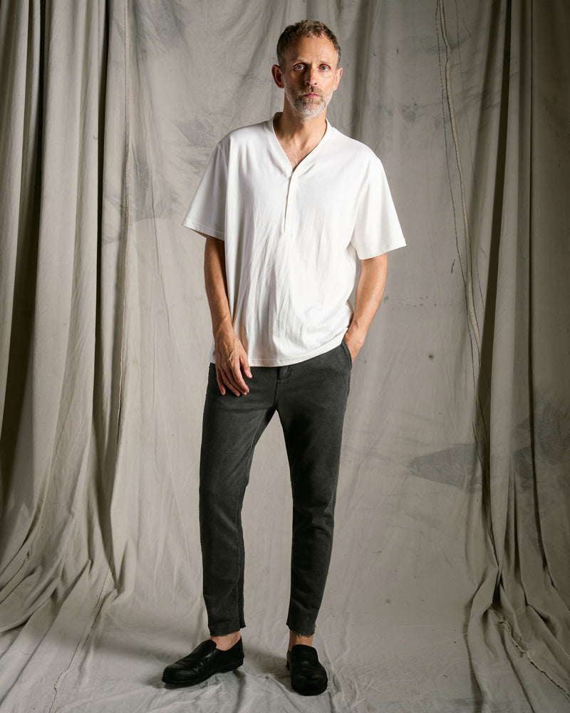 compact urake cut-off line pants