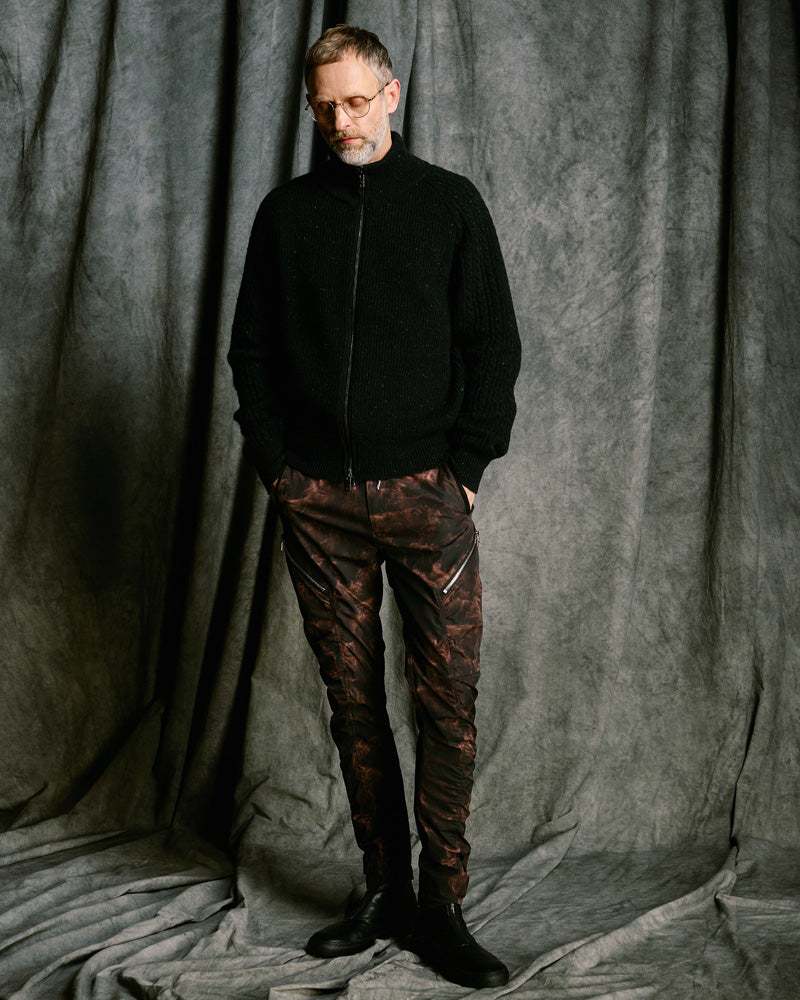 puckering banana teck pants