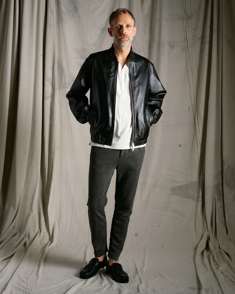 compact urake cut-off line pants