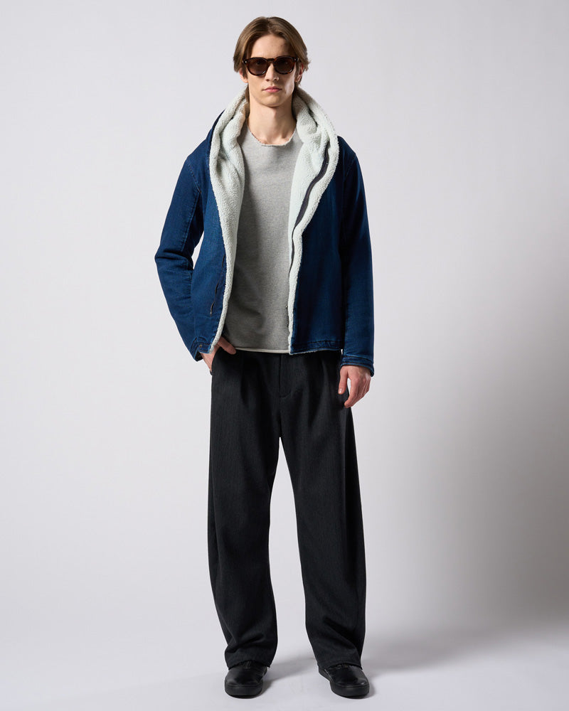 cut-off light sweatshirt