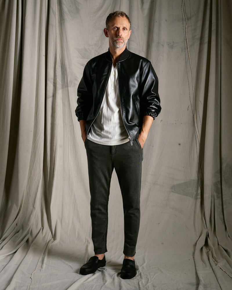 compact urake cut-off line pants