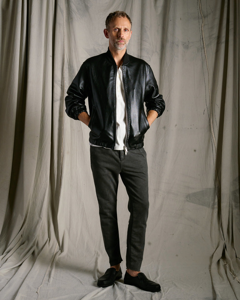 compact urake cut-off line pants