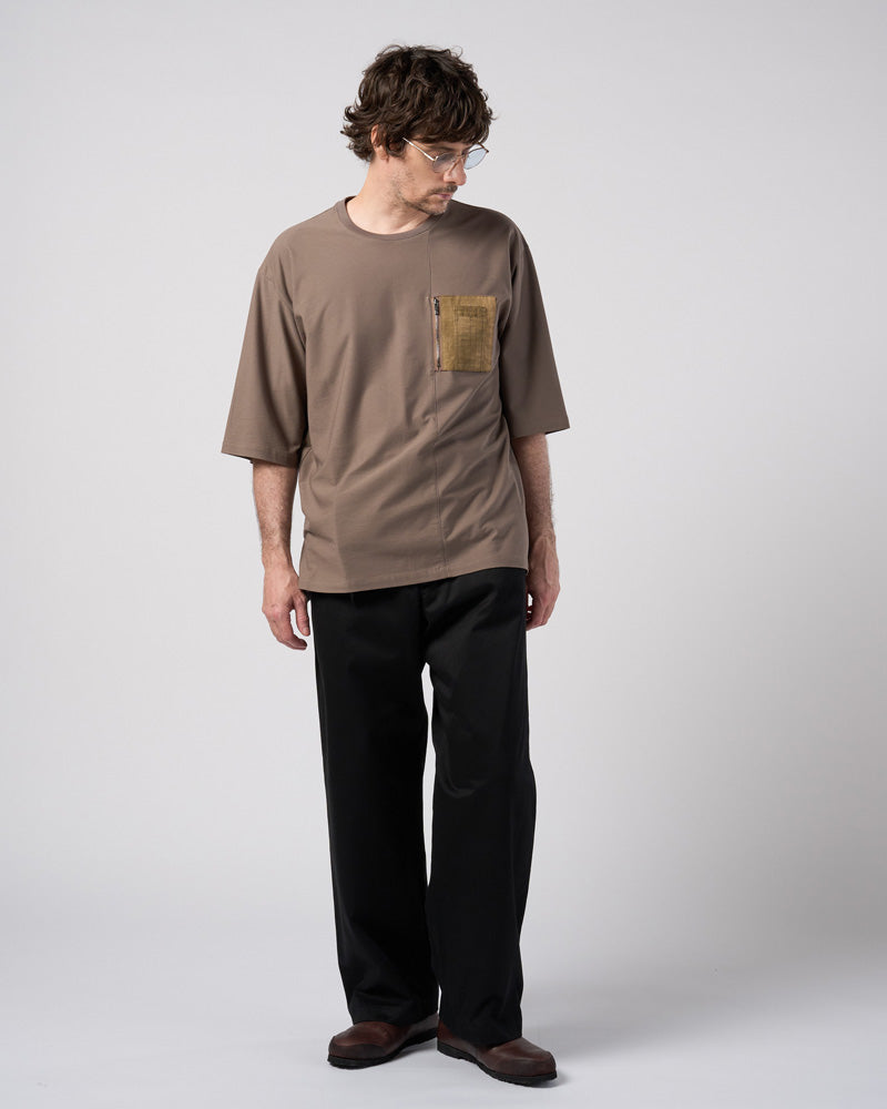 contrast pocket pull-over