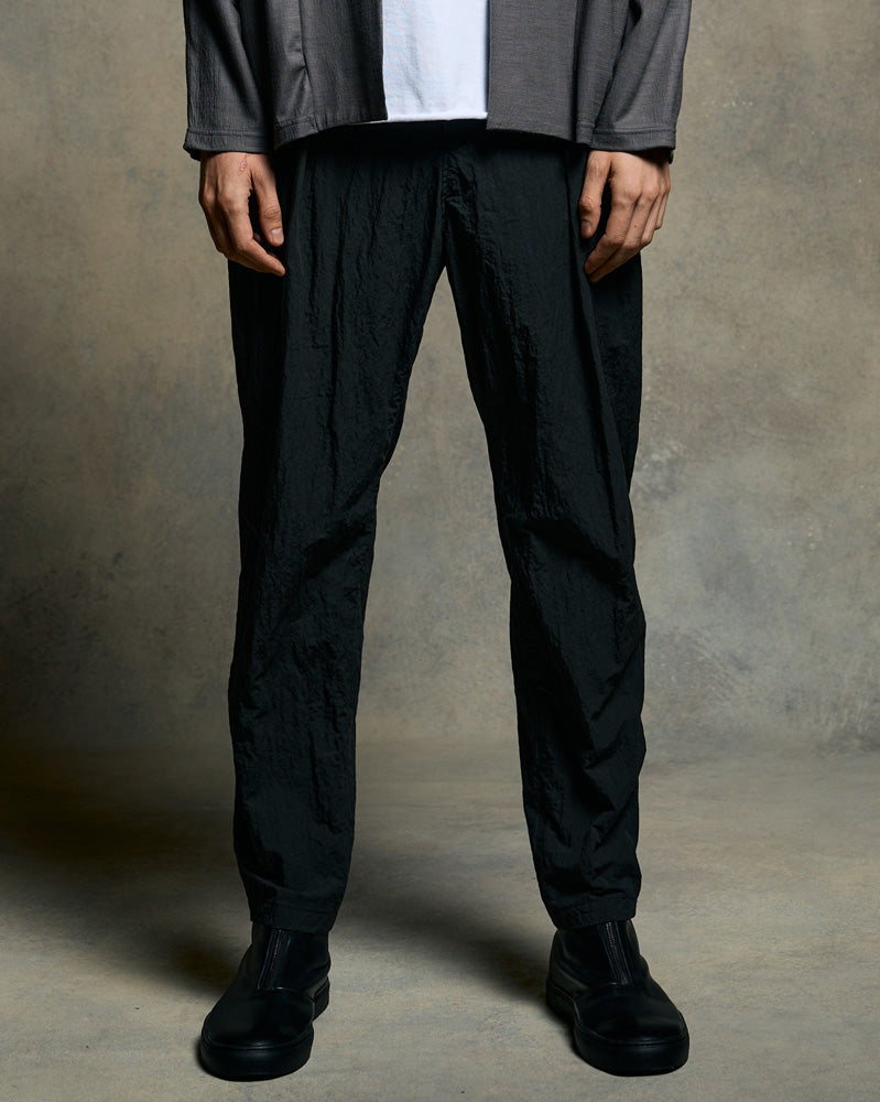 wide tapered slacks