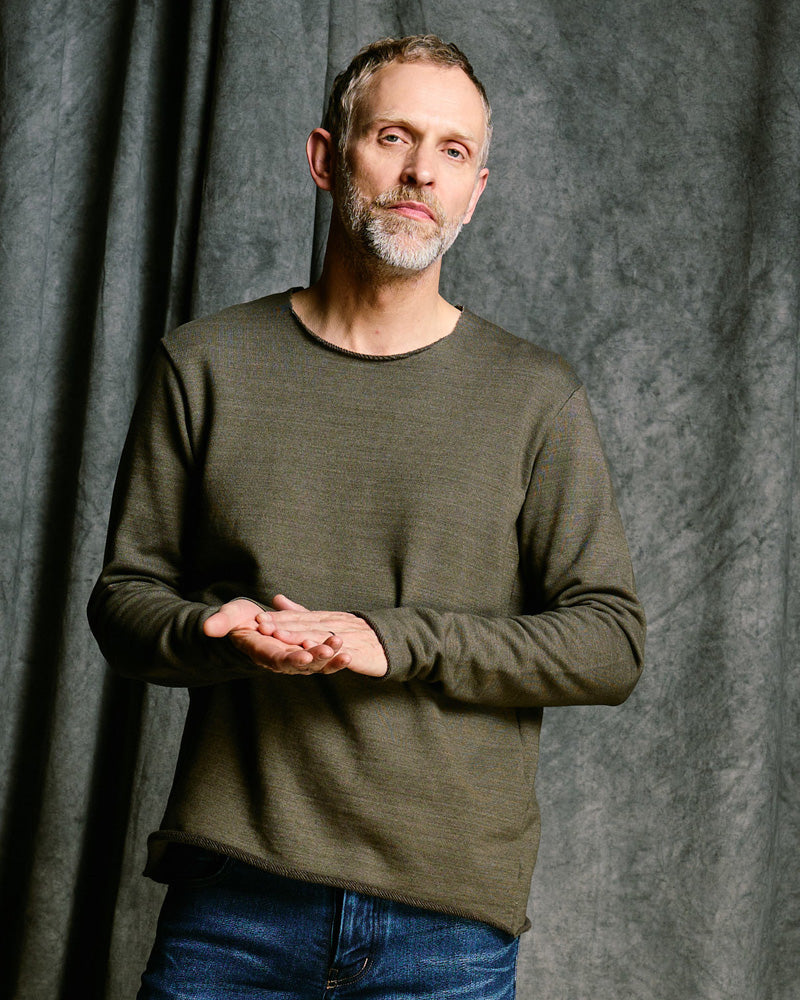 cut-off light sweatshirt