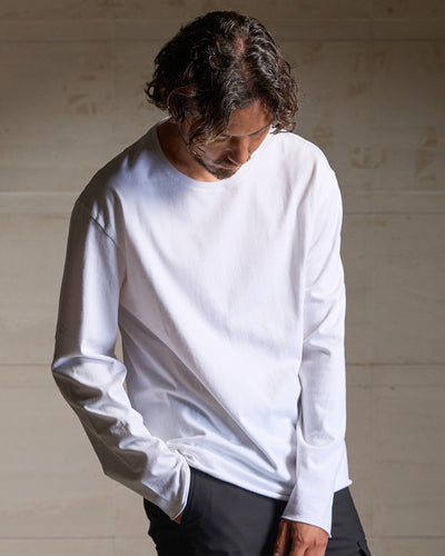 wide cut-off crew-neck L/S