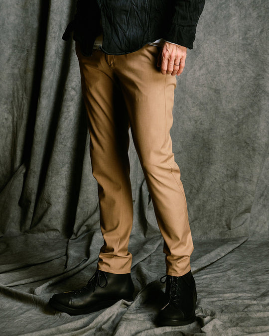 3D banana slim pants