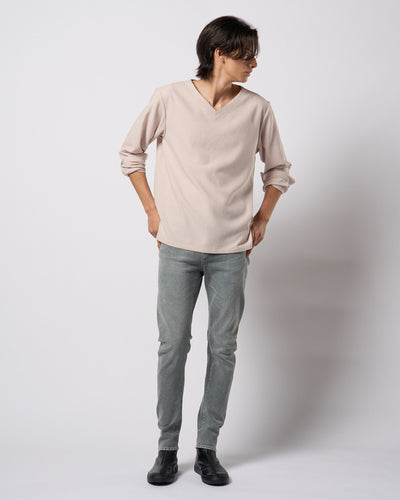 boat V-neck pullover shirt