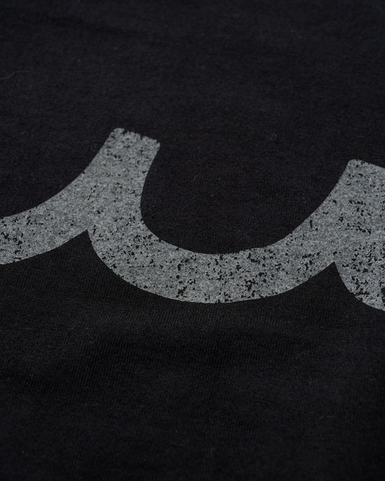 【muta × wjk】cut-off mock-neck L/S(printed)