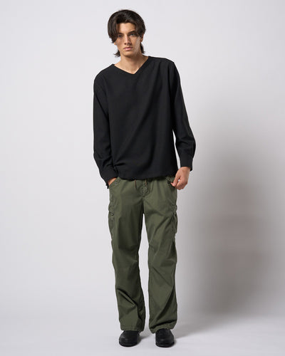 boat V-neck pullover shirt