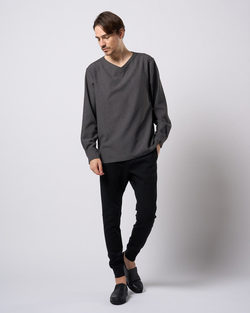 boat V-neck pullover shirt