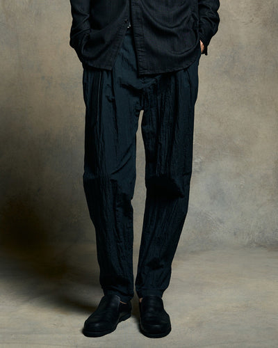 wide tapered slacks