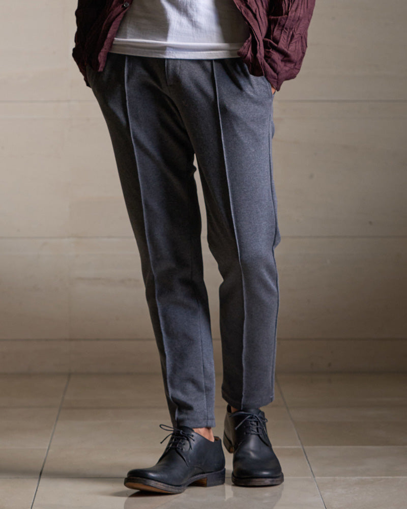 smart pin-tuck slacks