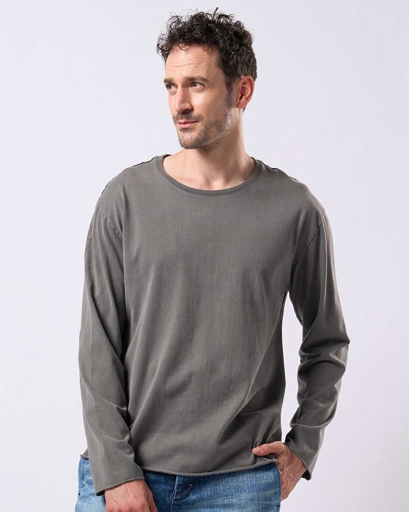 wide cut-off crew-neck L/S