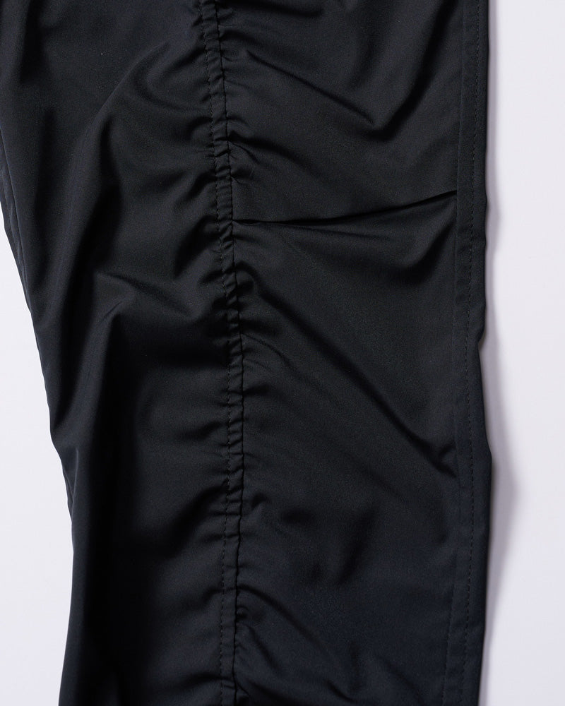 puckering banana teck pants
