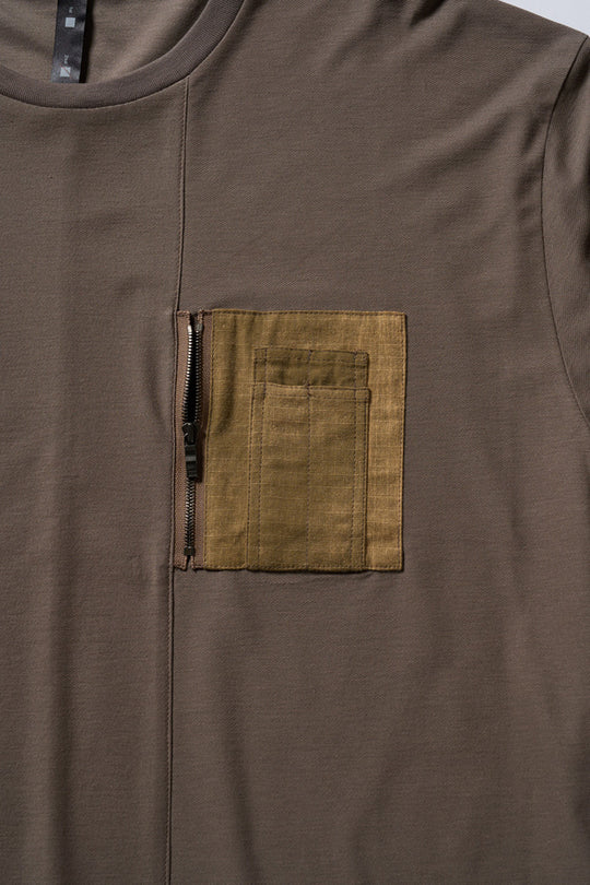 contrast pocket pull-over