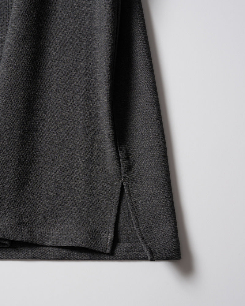 boat V-neck pullover shirt