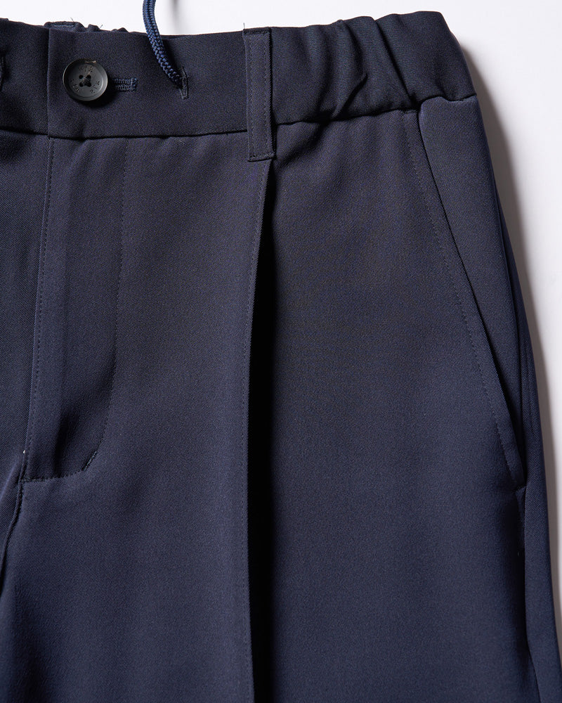 smart pin-tuck slacks