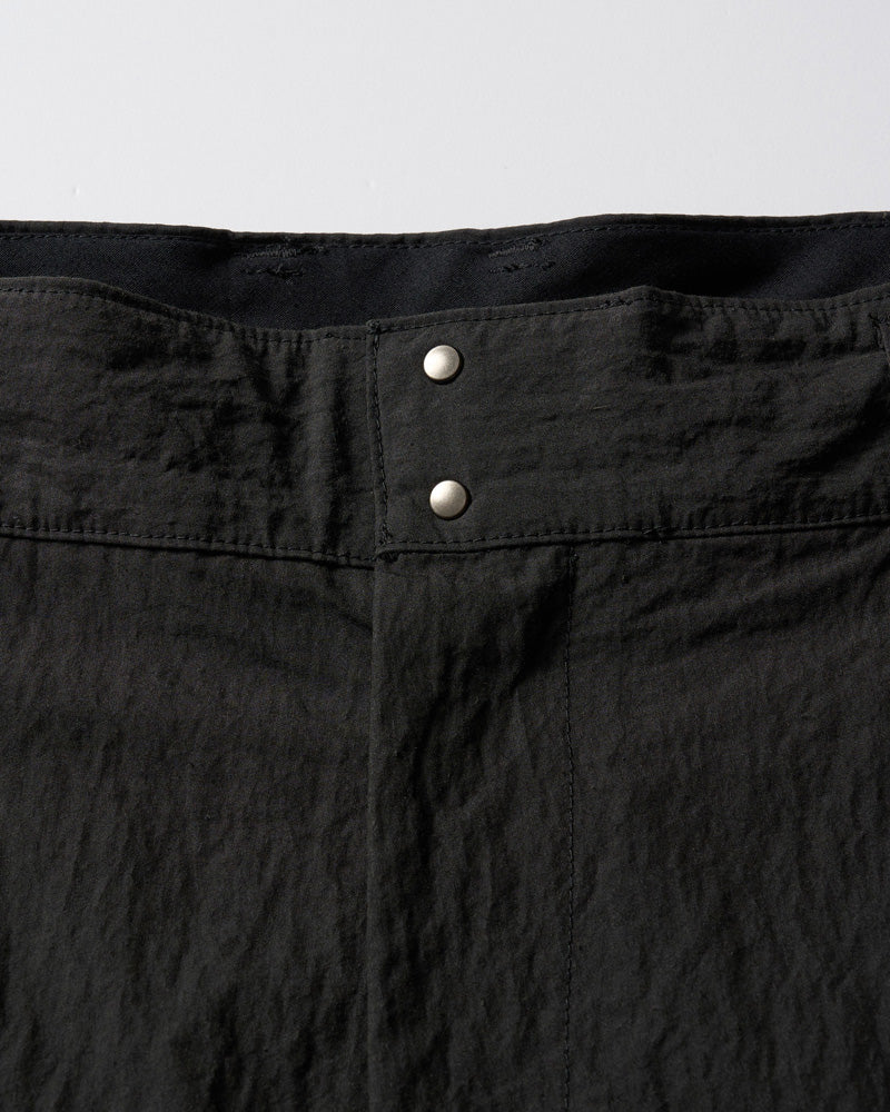 wide tapered slacks