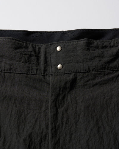 wide tapered slacks