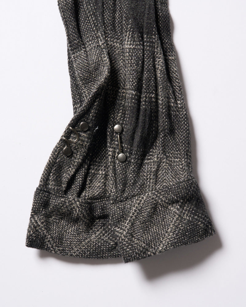 2-hook tweedy check