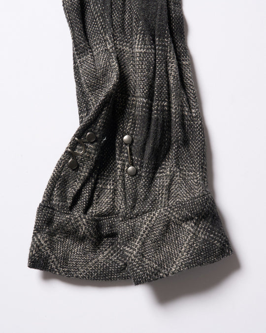 2-hook tweedy check