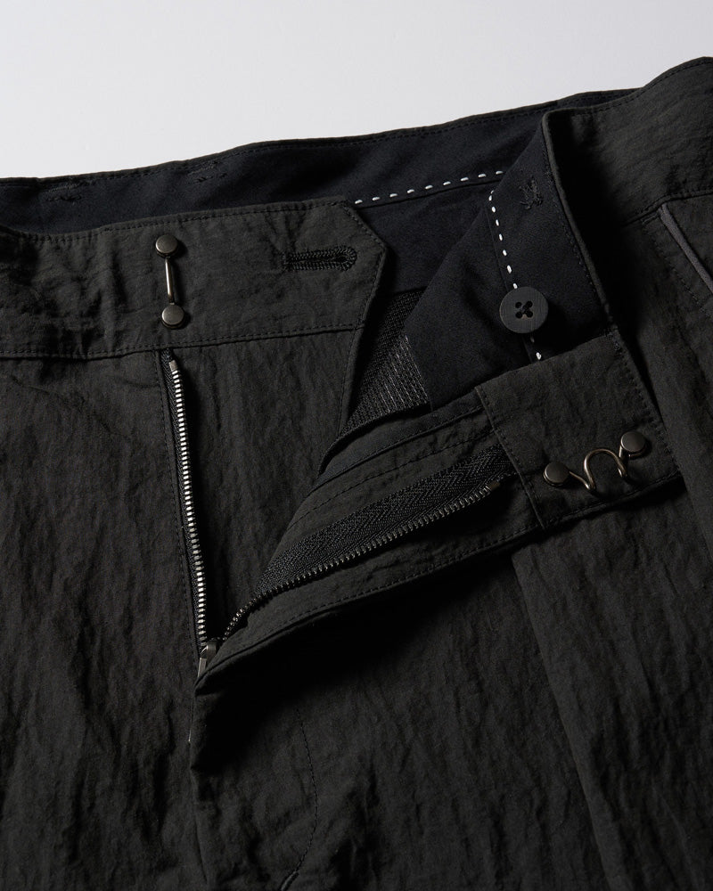 wide tapered slacks