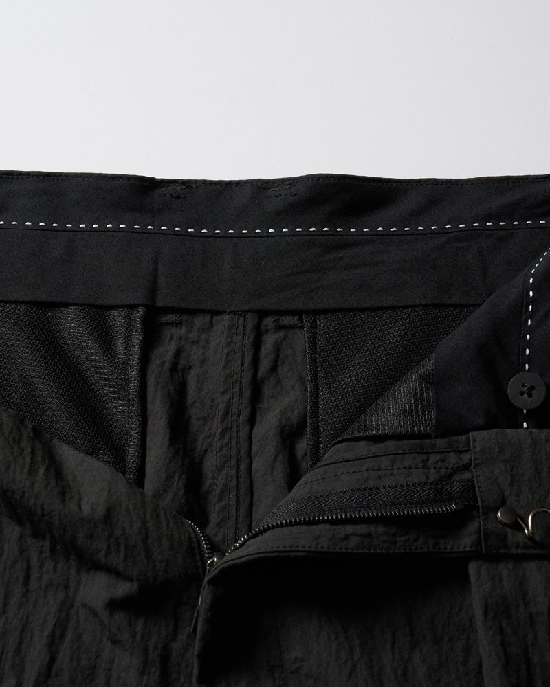 wide tapered slacks