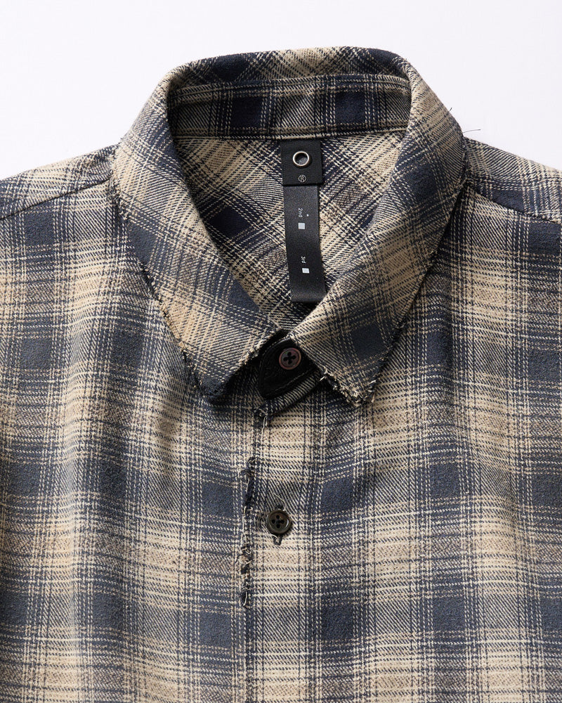 aging loose check shirt