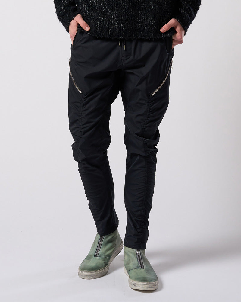puckering banana teck pants
