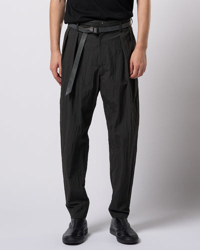wide tapered slacks