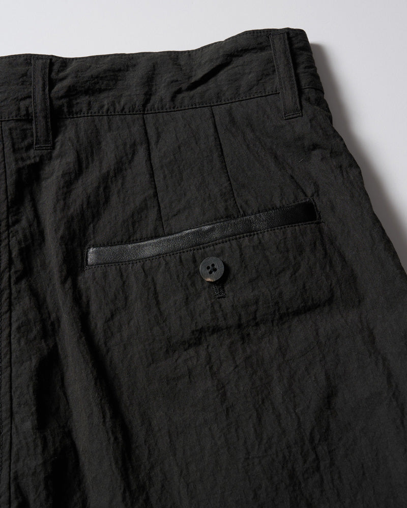 wide tapered slacks