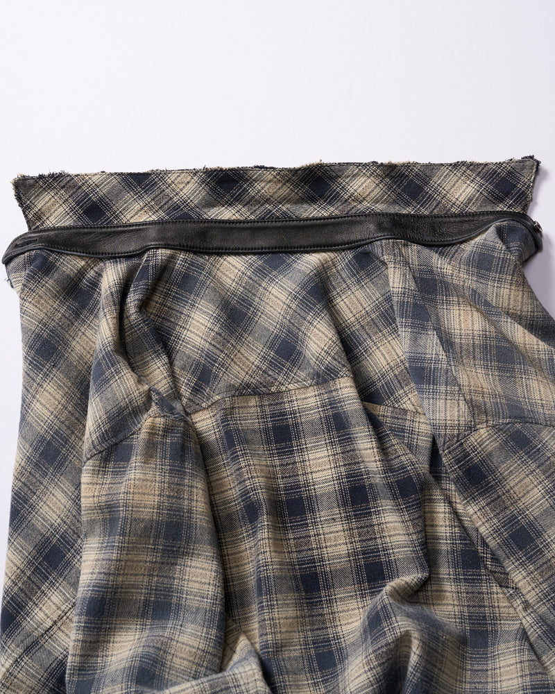aging loose check shirt
