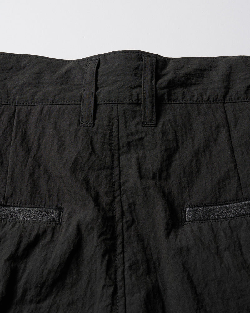 wide tapered slacks
