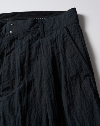 wide tapered slacks