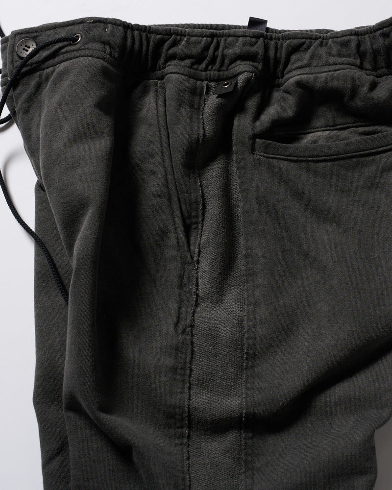 compact urake cut-off line pants