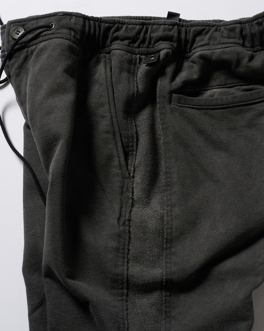 compact urake cut-off line pants