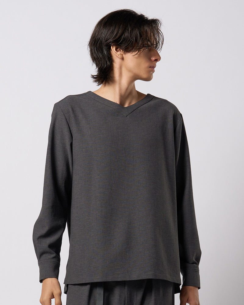 boat V-neck pullover shirt