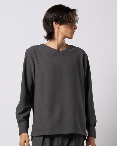 boat V-neck pullover shirt