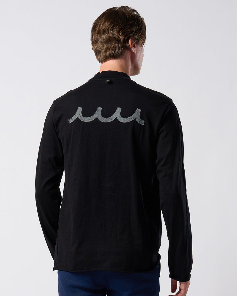 【muta × wjk】cut-off mock-neck L/S(printed)