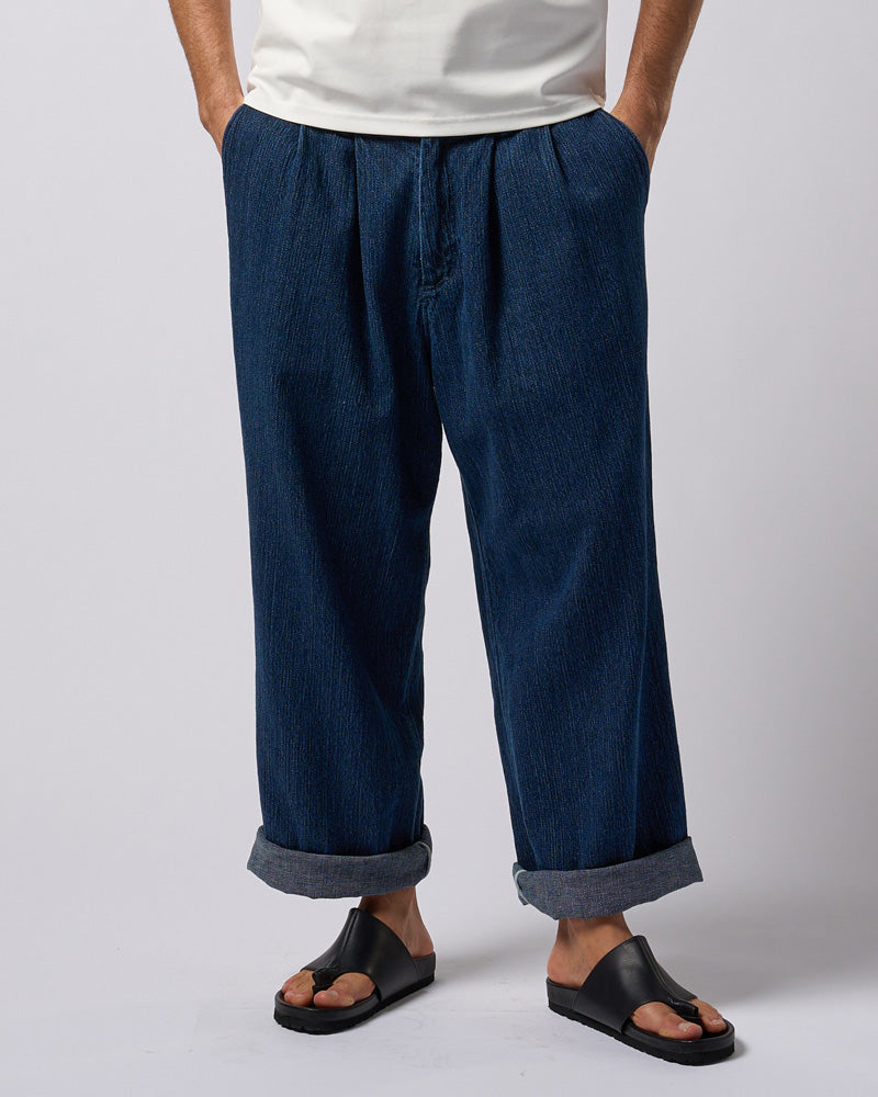 2-tuck wide trousers