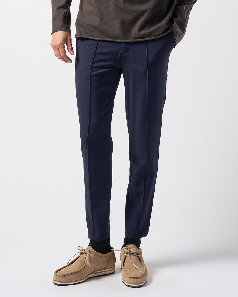smart pin-tuck slacks