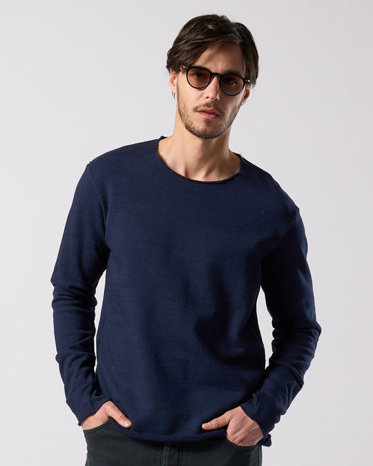 cut-off light sweatshirt