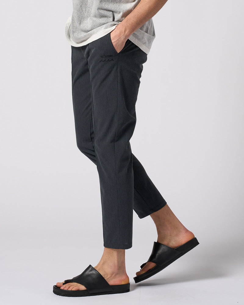 【muta × wjk】smart pin-tuck slacks